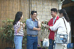 ���W�I�C���^�r���[